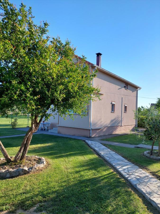 Apartment Helena Airport Подгорица Экстерьер фото